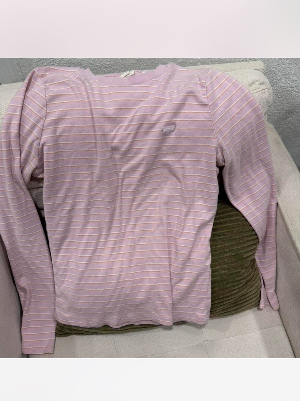 Girls' Levi’s Striped Long-Sleeve Tee
youth large - fits women’s small!